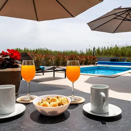 In With A Heated Pool And Complete Privacy - By Ta Leut Agency Privlaka (Zadar)