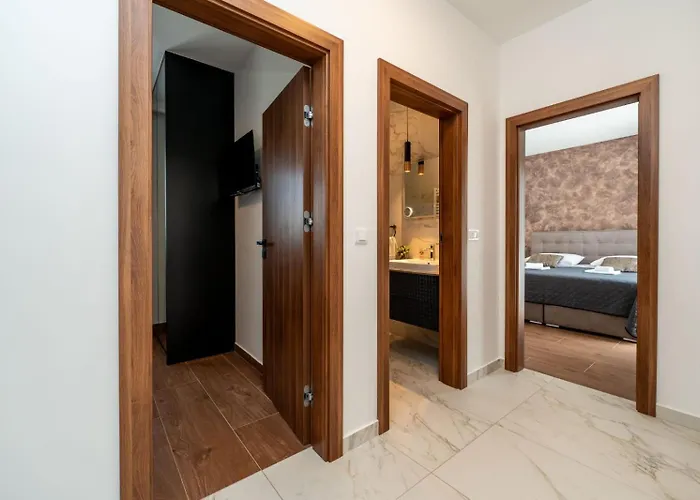 In With A Heated Pool And Complete Privacy - By Ta Leut Agency Вилла