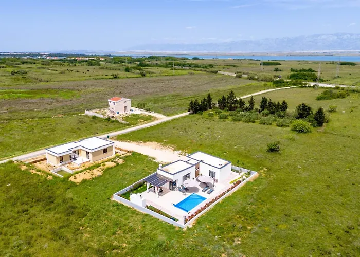 In With A Heated Pool And Complete Privacy - By Ta Leut Agency Вилла