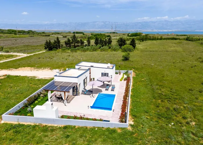 In With A Heated Pool And Complete Privacy - By Ta Leut Agency Вилла Привлака