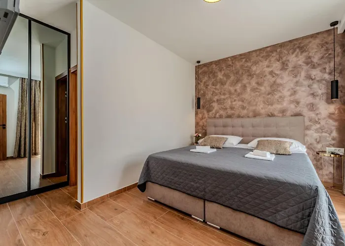In With A Heated Pool And Complete Privacy - By Ta Leut Agency Privlaka (Zadar)
